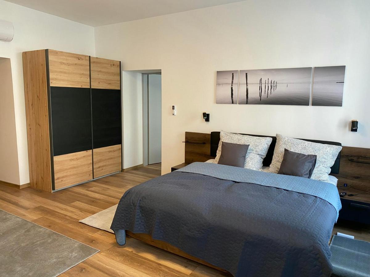 Corner Apartman Кесег Екстер'єр фото